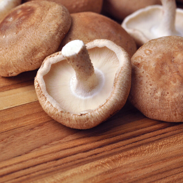 Organic Shiitake Mushrooms image number 2