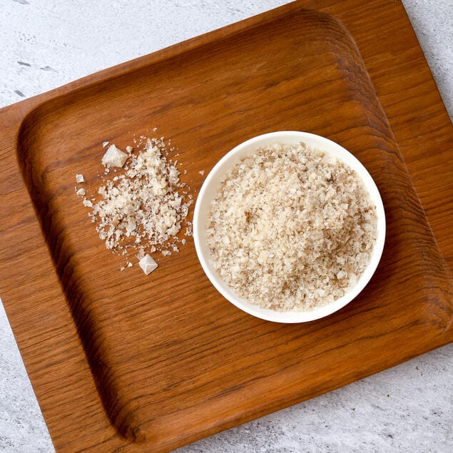 Maldon Smoked Sea Salt image number 1