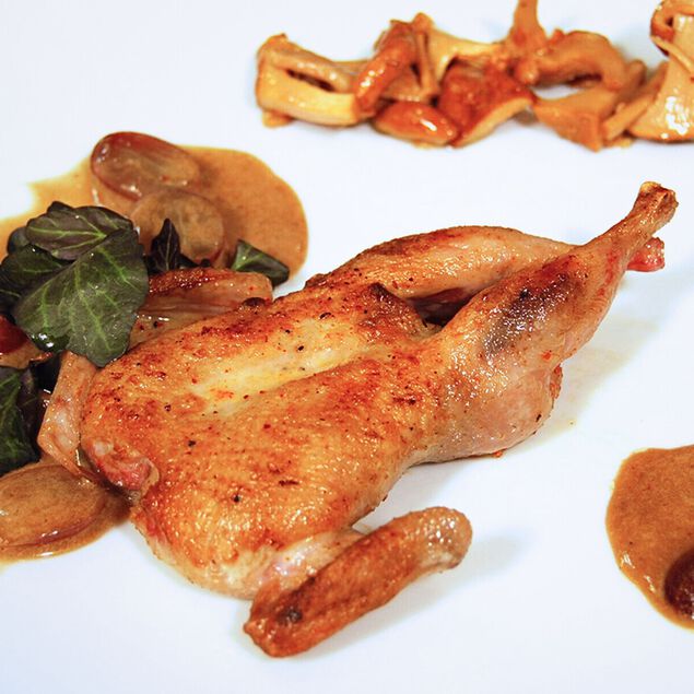 Roast Quail With Foie Gras, Armagnac & Grapes image number 0