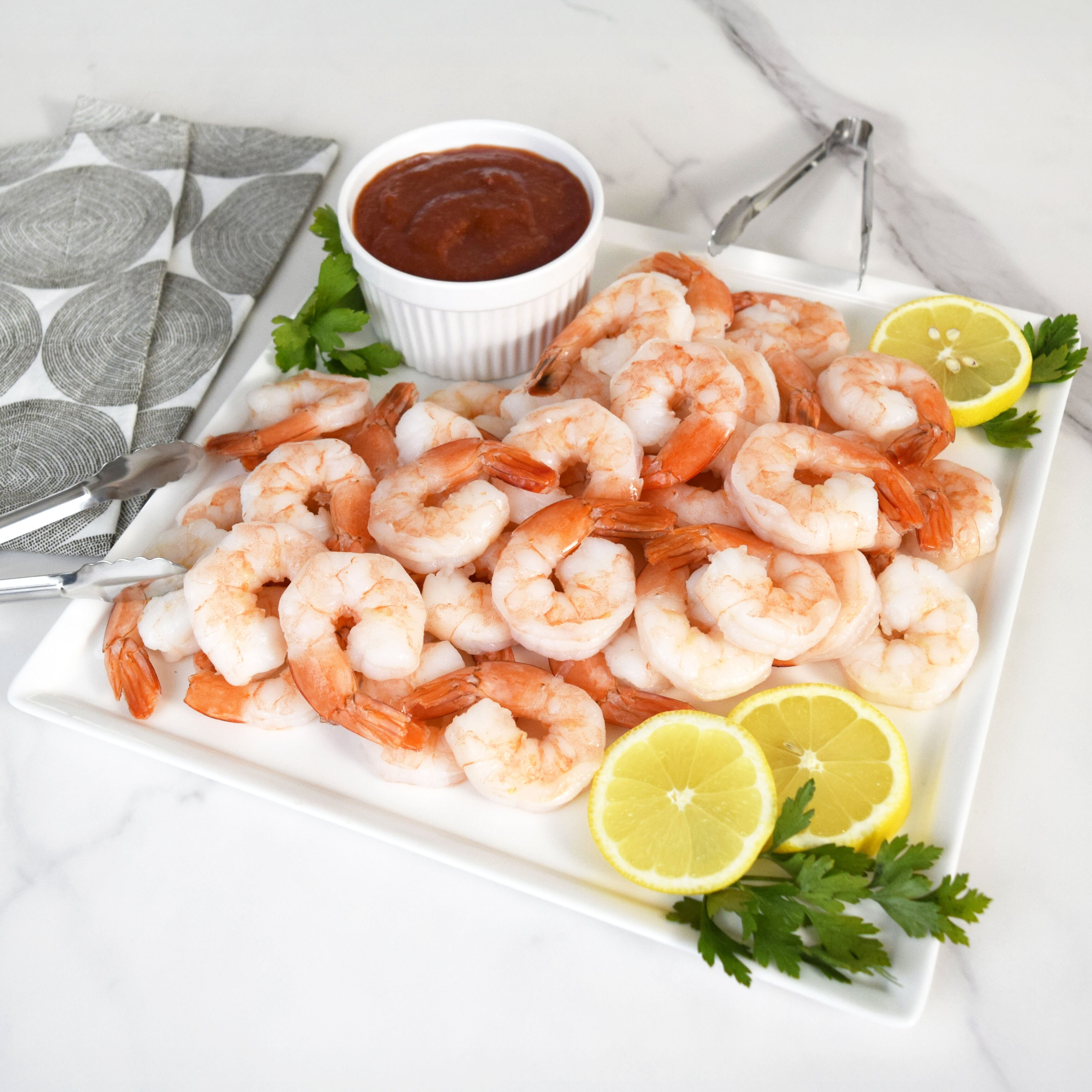 Jumbo Cooked Shrimp & Cocktail Sauce, 16-20 per lb | Lobster Gram